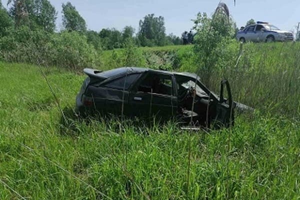 В Десногорске пенсионер не справился с управлением автомобилем и попал в ДТП