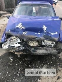 «Подросток в больнице». В Рославлев во встречном ДТП пострадали два человека