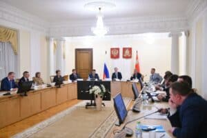 Губернатор Василий Анохин обсудил с Правительством области реализацию нацпроекта «Семья»