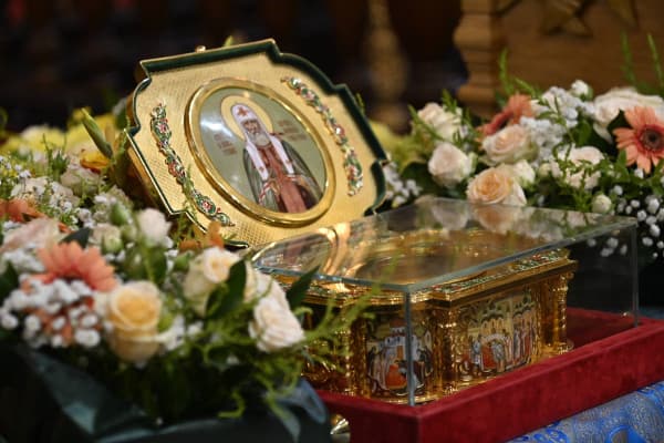 В Смоленске встретили ковчег с мощами святителя Тихона, Патриарха Московского