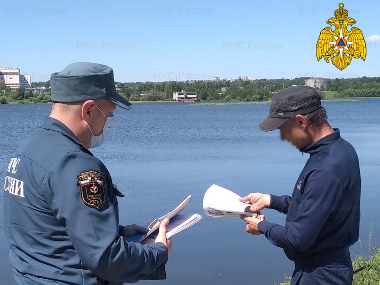 Смоленские спасатели продолжают патрулировать водоемы региона