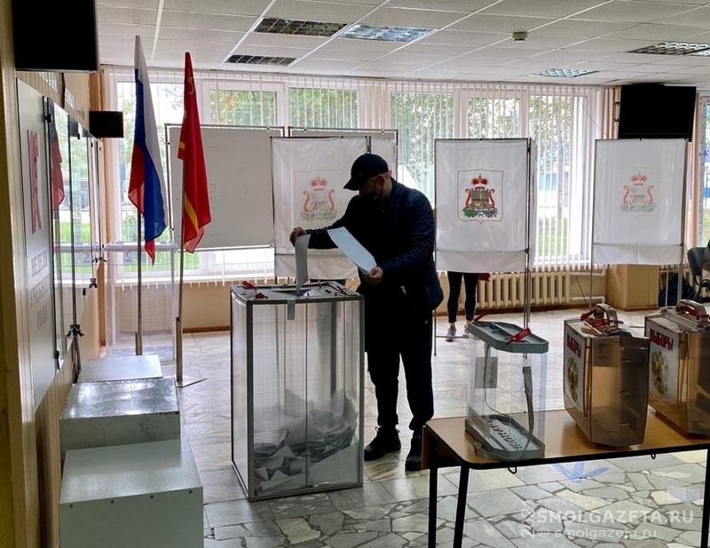 В Смоленской области к полудню 19 сентября в голосовании приняли участие 227253 избирателя