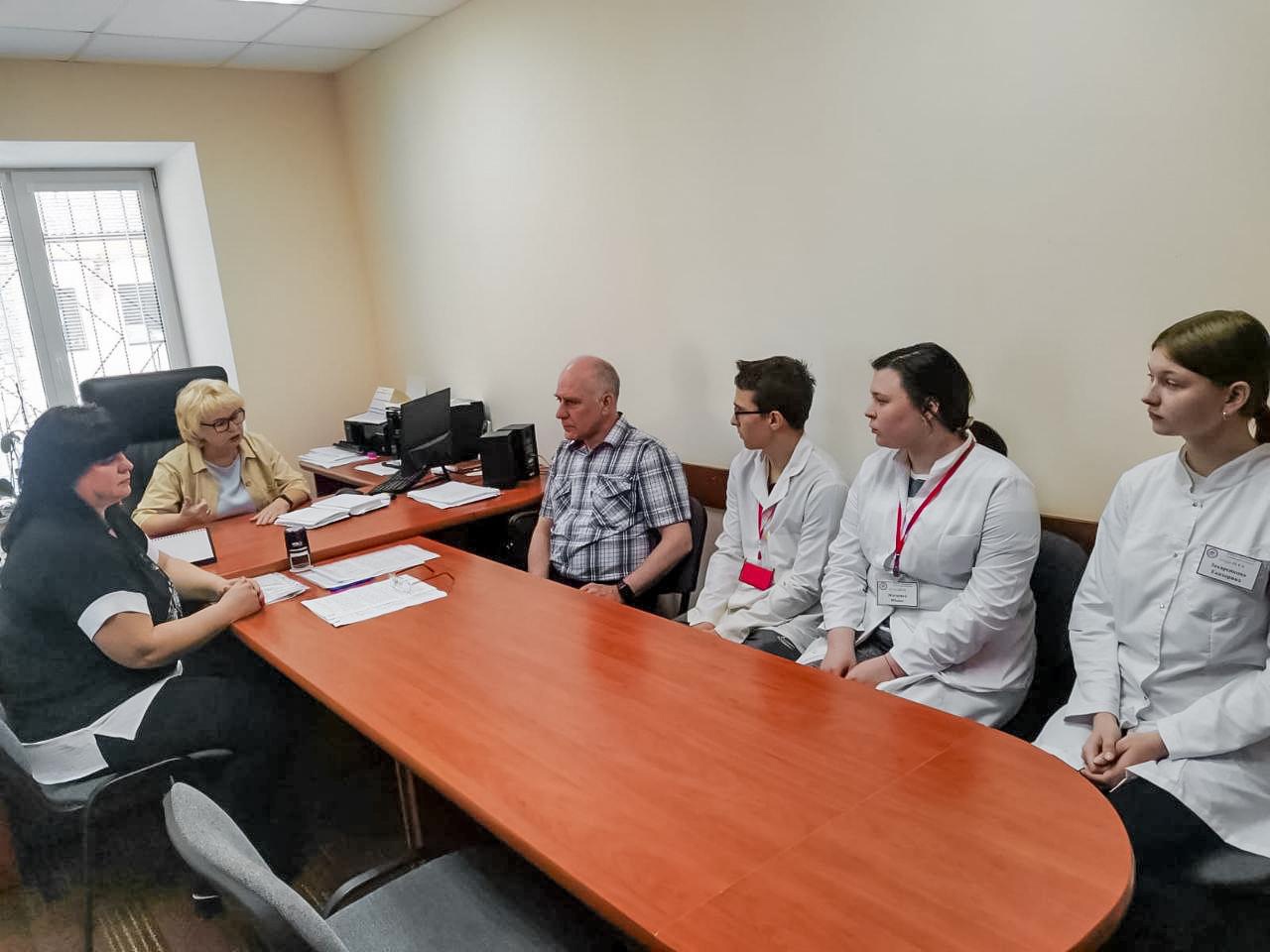На Смоленщине учреждения здравоохранения подписывают целевые договоры со студентами