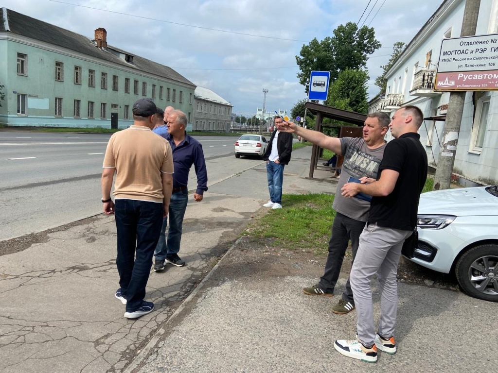 В Смоленске сразу три комиссии провели обход города и выявили проблемы