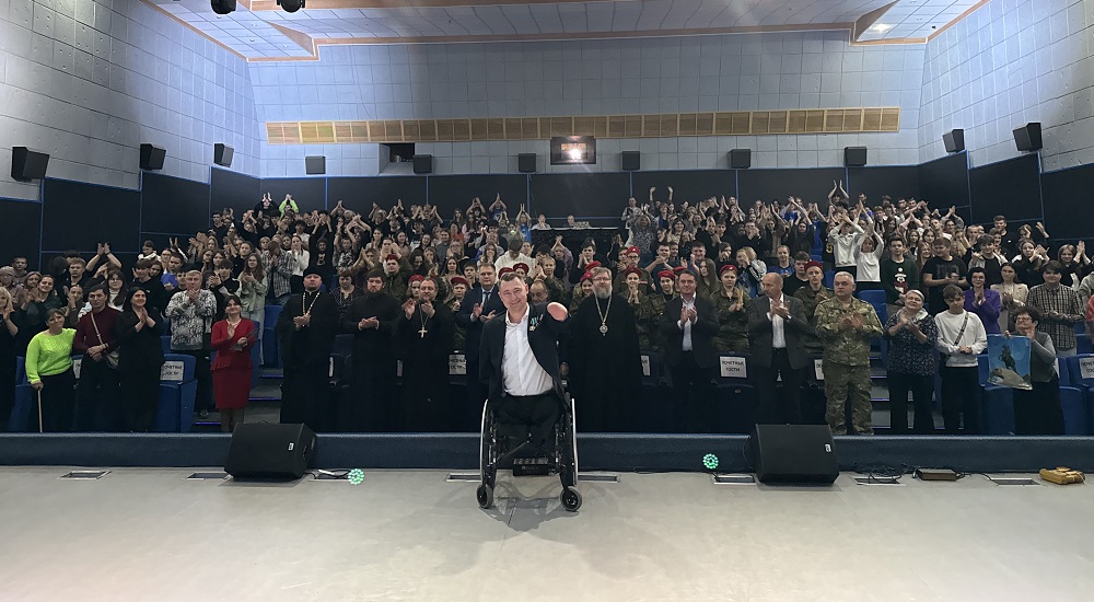Белорусский паралимпиец Алексей Талай встретился со смолянами